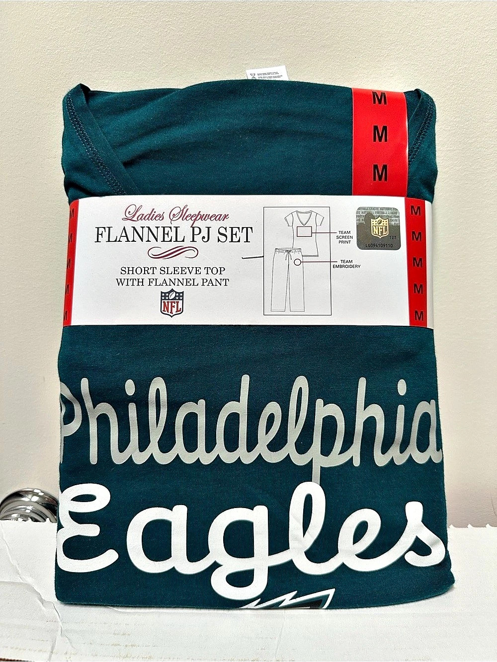 NWT Ladies Sleepwear Philadelphia Eagles short sleeve Flannel PJ Set size medium